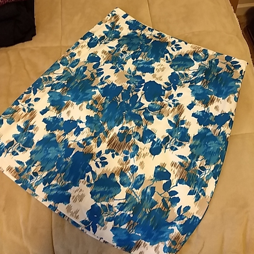 Floral lined skirt